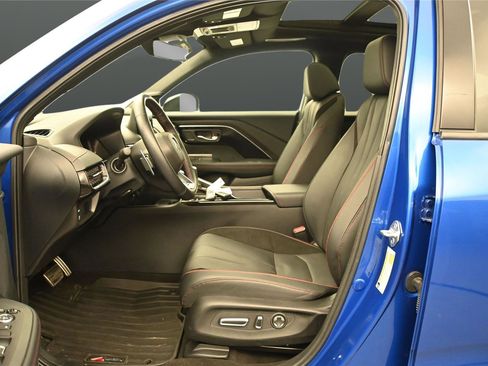 Used 2025 Acura ADX A-Spec AWD/4WD image 8