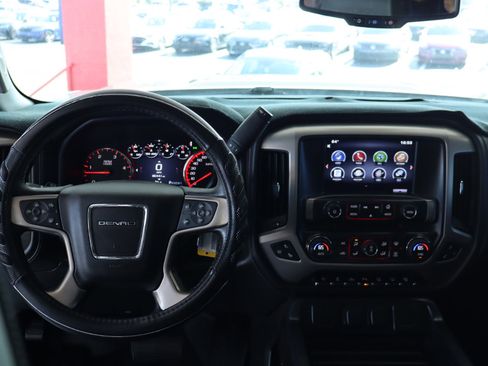 Used 2015 GMC Sierra 3500 Denali w/ Duramax Plus Package image 17