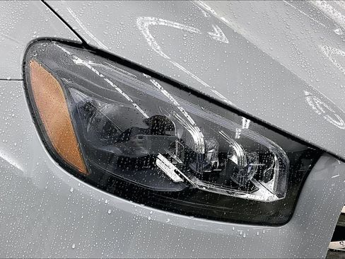 New 2026 Mercedes-Benz GLS 580 4MATIC image 11