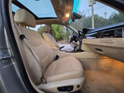 Used 2009 BMW 328i xDrive Wagon image 24