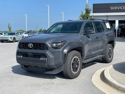 Used 2025 Toyota 4Runner TRD Off-Road Premium AWD/4WD image 3