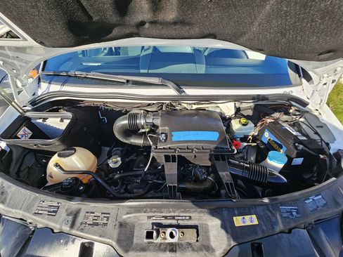 Used 2012 Mercedes-Benz Sprinter 2500 w/ Additional Battery Pkg image 31
