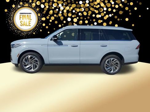 New 2025 Lincoln Navigator Reserve image 9