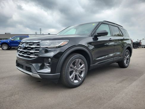 New 2026 Ford Explorer Active w/ Active Comfort Package AWD/4WD image 9