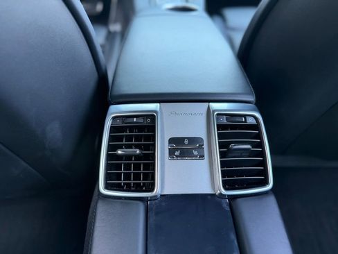 Used 2015 Porsche Panamera image 51