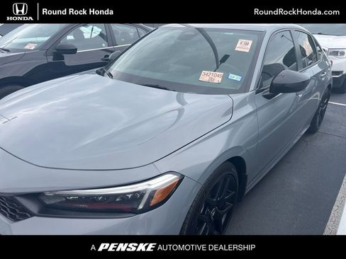 Used 2025 Honda Civic Sport image 1