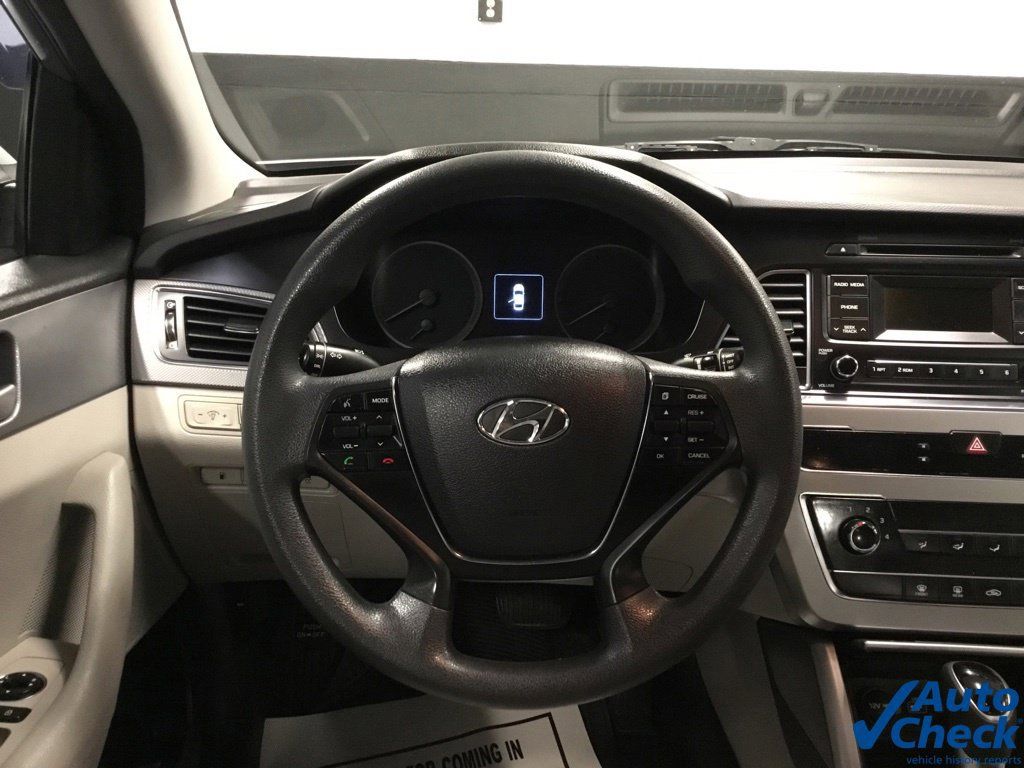 Used 2017 Hyundai Sonata SE FWD image 24