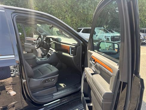 Certified 2023 GMC Sierra 1500 Denali w/ Technology Package AWD/4WD image 16