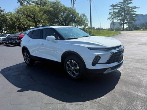 Used 2024 Chevrolet Blazer LT w/ Convenience Package FWD image 8