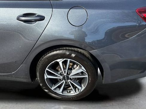 Used 2024 Kia Forte LXS image 33