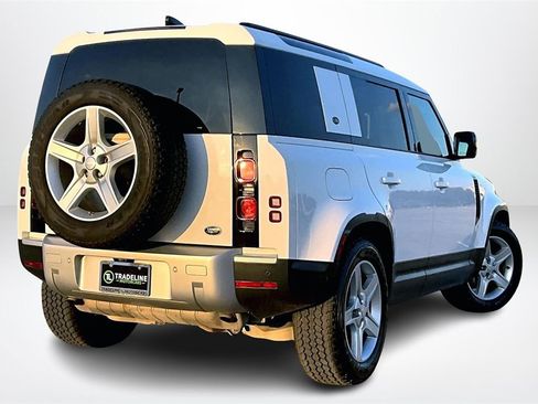 Used 2020 Land Rover Defender 110 SE image 6