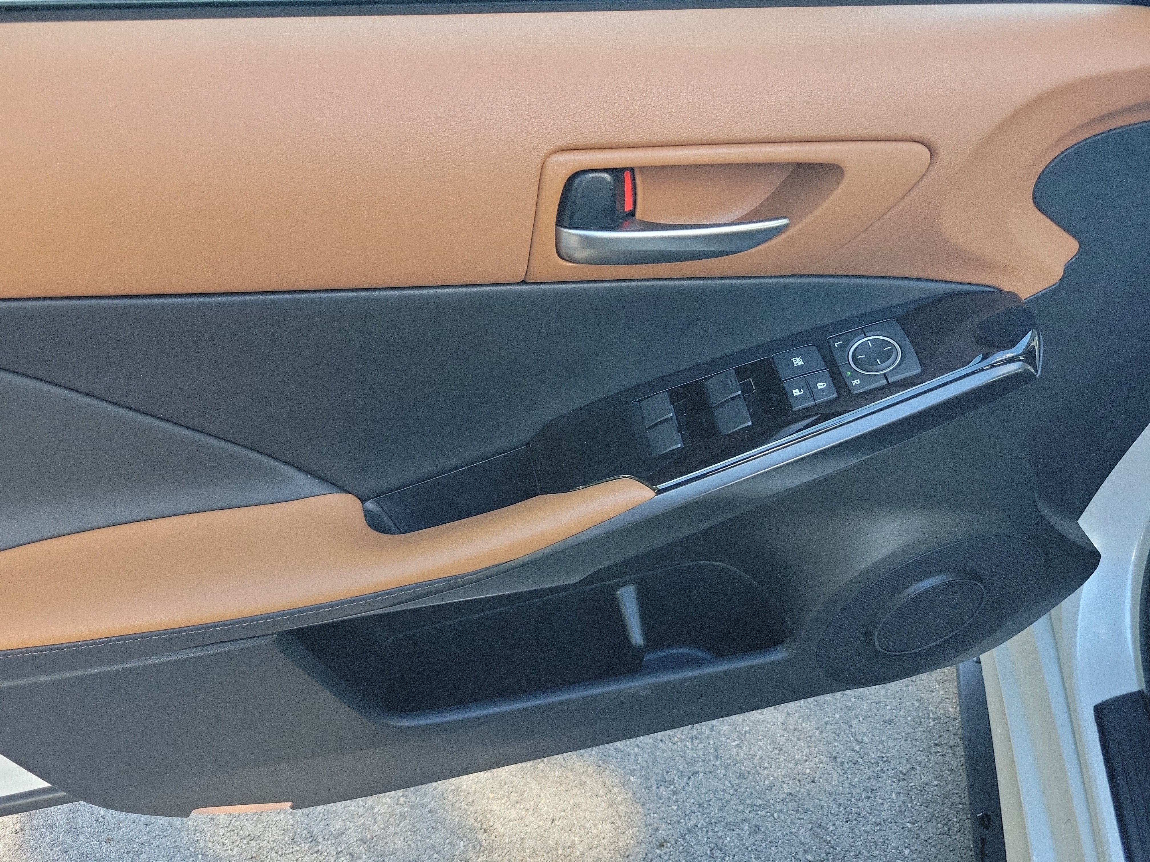 Used 2024 Lexus IS 300 w/ Comfort Package RWD image 18