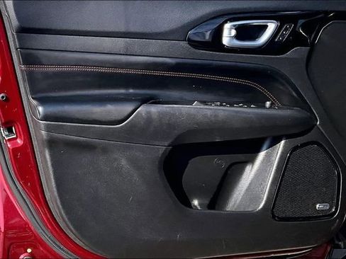 Used 2022 Jeep Compass Trailhawk w/ Trailhawk Elite Group image 17