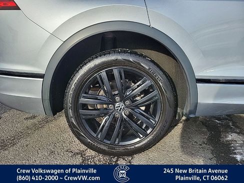 Certified 2022 Volkswagen Tiguan SE R-Line image 19