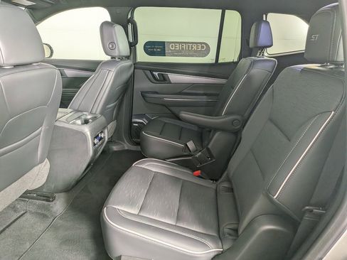 Certified 2025 Buick Enclave Sport Touring image 36