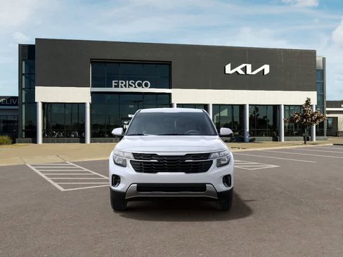 New 2026 Kia Seltos LX FWD image 2