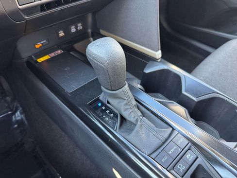 Used 2025 Toyota Camry LE image 36