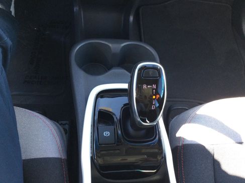 Used 2019 Chevrolet Bolt LT image 17