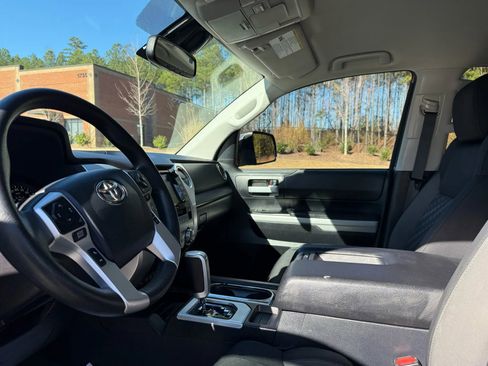 Used 2020 Toyota Tundra SR5 w/ SR5 Upgrade Package image 15