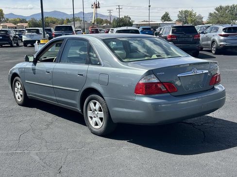 Used 2004 Toyota Avalon XL w/ Option Pkg 2 FWD image 5