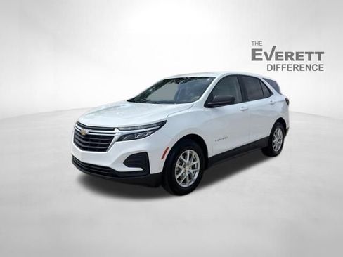 Used 2022 Chevrolet Equinox LS w/ LS Convenience Package image 3