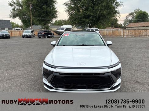 Used 2024 Hyundai Sonata Limited FWD image 2