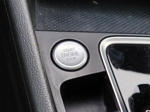 Used 2021 Volkswagen Jetta SE image 21