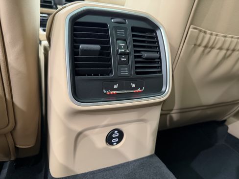 New 2026 Porsche Macan image 21