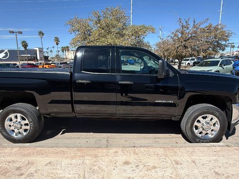 Used 2015 Chevrolet Silverado 2500 LT w/ LT Convenience Package image 6