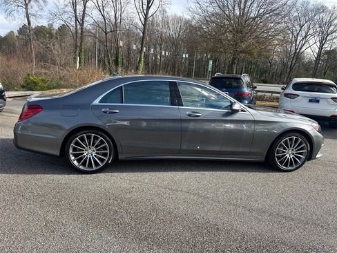 Used 2017 Mercedes-Benz S 550 Sedan image 8