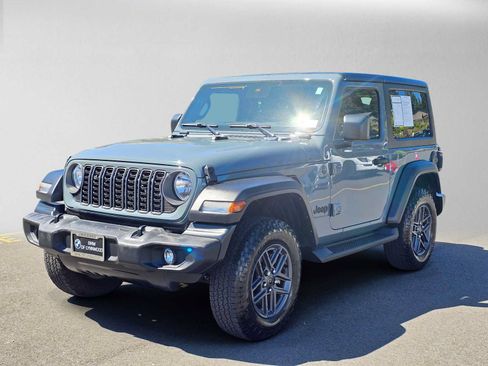 Used 2024 Jeep Wrangler Sport AWD/4WD image 7