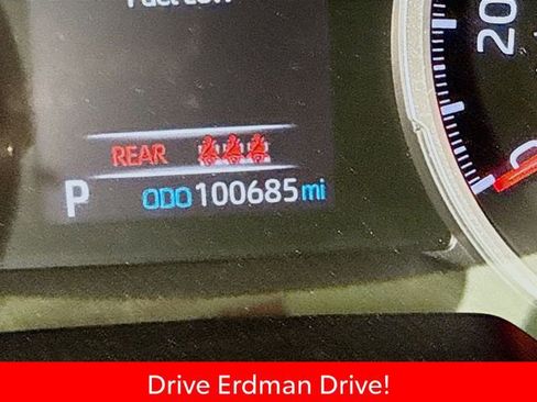 Used 2019 Toyota RAV4 LE FWD image 32