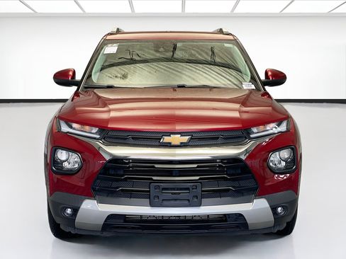Used 2023 Chevrolet TrailBlazer LT image 2