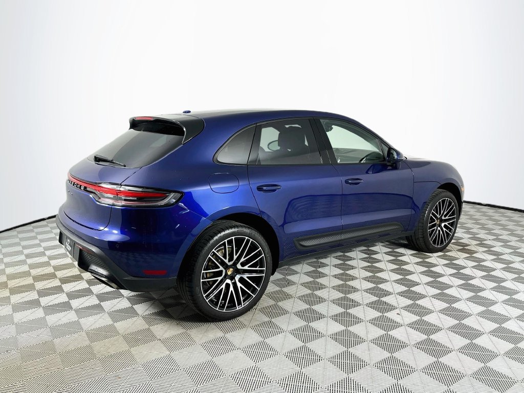 Used 2023 Porsche Macan AWD/4WD image 7
