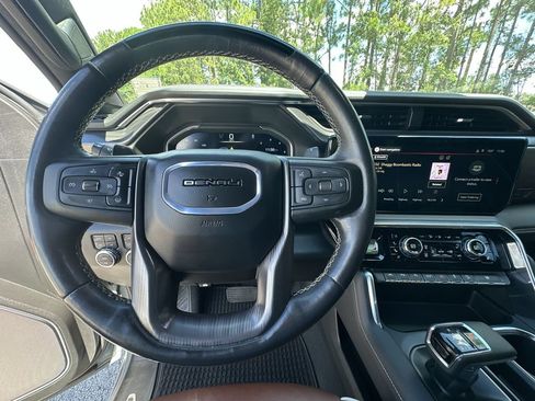 Certified 2024 GMC Sierra 1500 Denali Ultimate AWD/4WD image 11