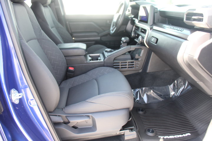 Certified 2025 Toyota Tacoma SR5 AWD/4WD image 20