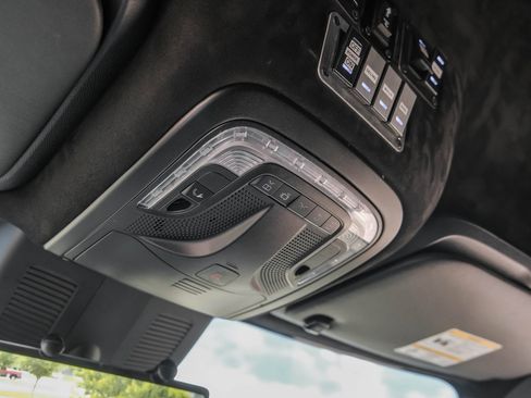 Used 2024 Mercedes-Benz Sprinter 3500 image 36