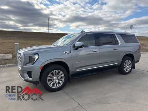 Used 2024 GMC Yukon XL Denali AWD/4WD image 7