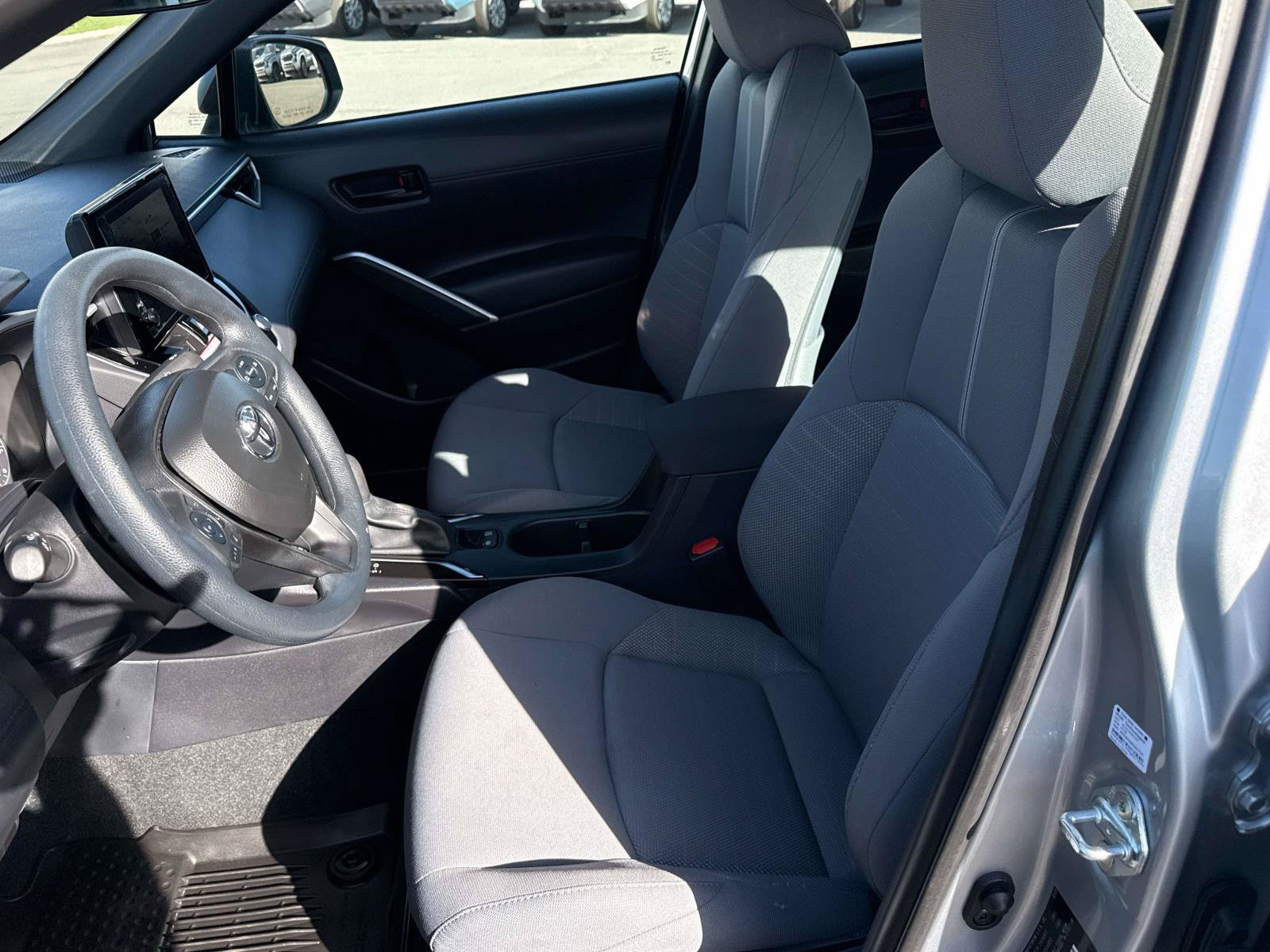 Used 2025 Toyota Corolla Cross AWD Hybrid image 11