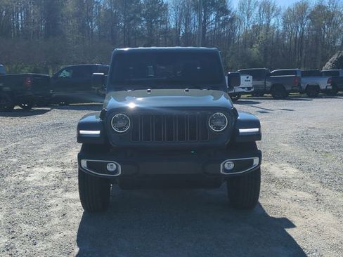 New 2026 Jeep Gladiator Mojave AWD/4WD image 8