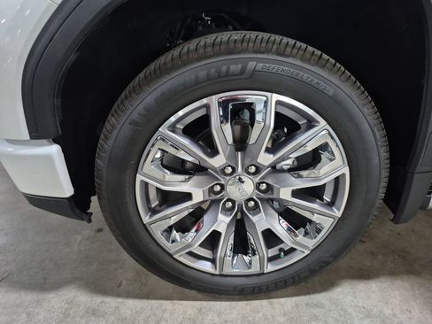 Used 2025 GMC Sierra 1500 Denali AWD/4WD image 34