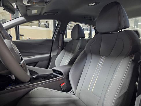Certified 2025 Hyundai Elantra Sport FWD image 22