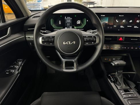 Used 2025 Kia K5 LXS FWD image 10