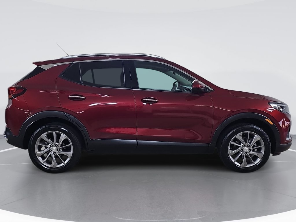 Used 2022 Buick Encore GX Essence w/ Experience Buick Package AWD/4WD image 2