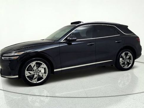 Used 2025 Genesis Electrified GV70 w/ Prestige Package AWD/4WD image 6