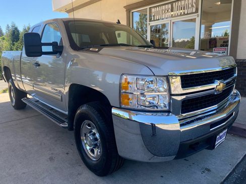 Used 2009 Chevrolet Silverado 2500 LT AWD/4WD image 8