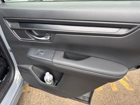 Used 2025 Honda CR-V LX image 20