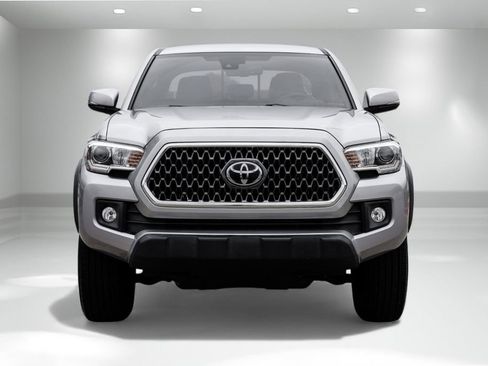 Used 2019 Toyota Tacoma TRD Off-Road image 4