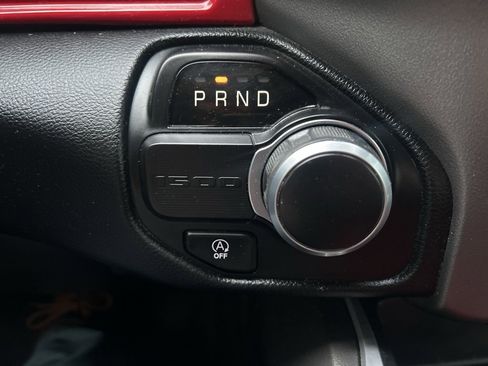 Used 2021 RAM 1500 Big Horn image 15