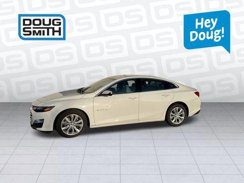 Used 2024 Chevrolet Malibu LT image 2